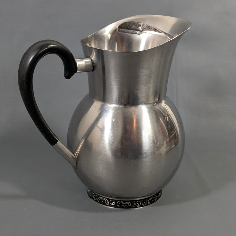 Oneida Custom 18/8 Stainless Steel Water Pitcher Ice Guard Japan MCM Floral